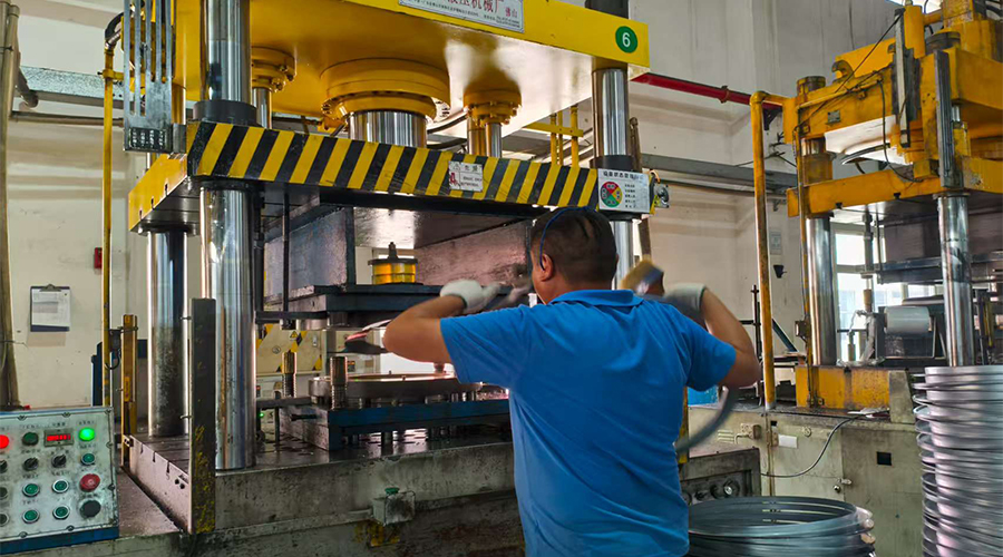 跨境電商新機(jī)遇：金環(huán)電器如何成為美國(guó)亞馬遜賣(mài)家的首選供應(yīng)商